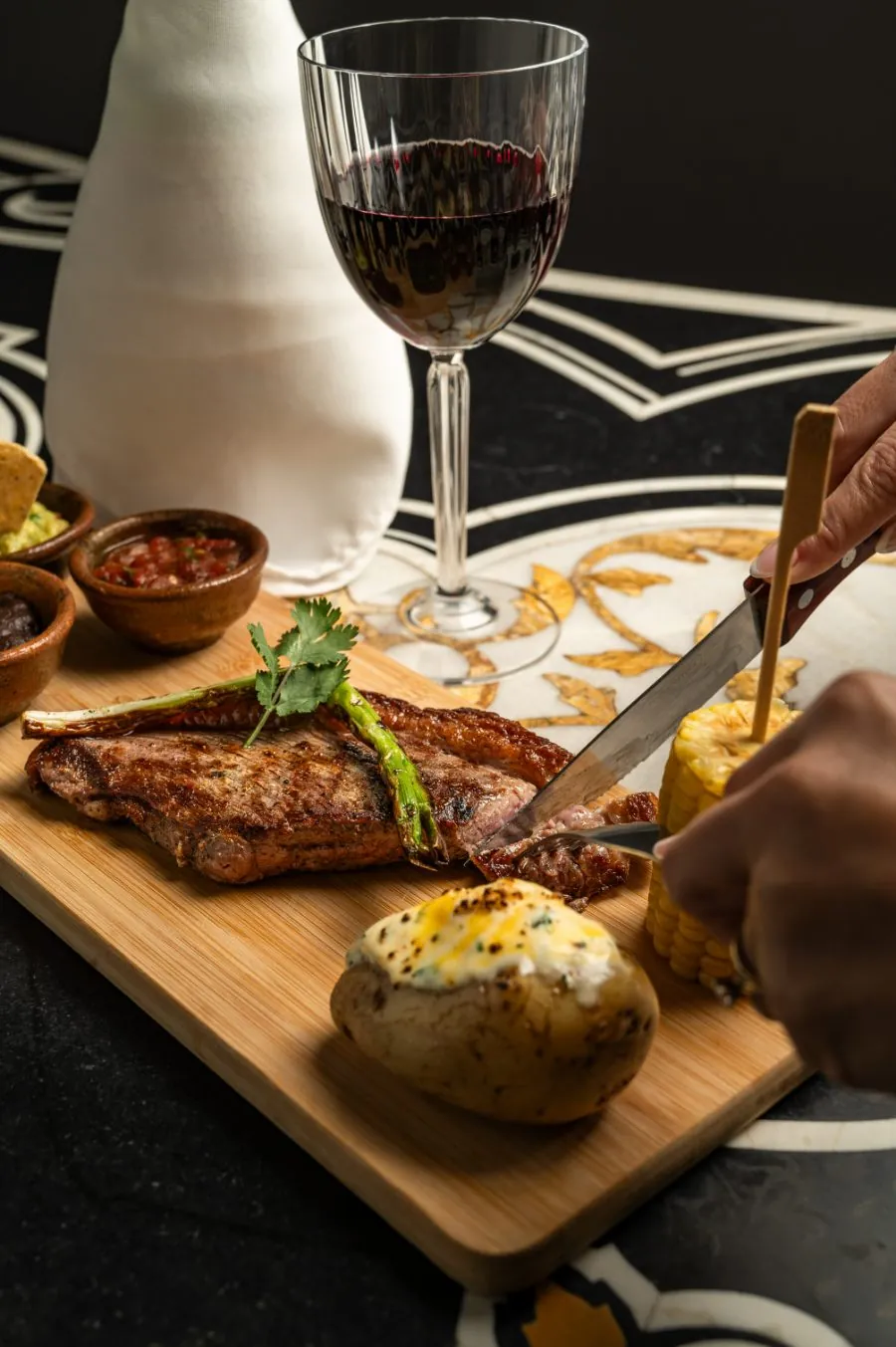 Churrasco a la tabla con vino